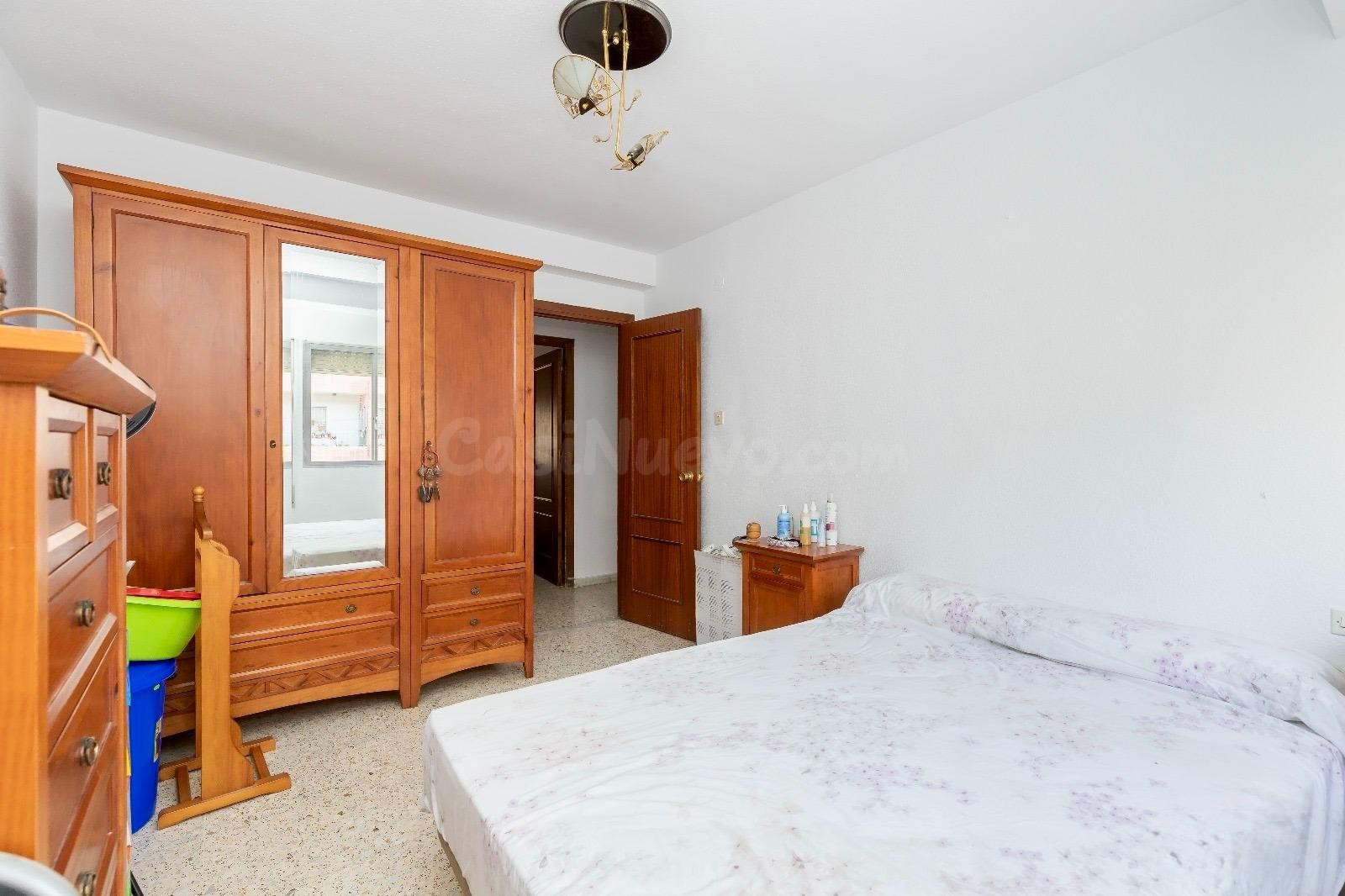 Oportunidad junto al centro de Almería: 3 dormitorios por 95 - foto 5