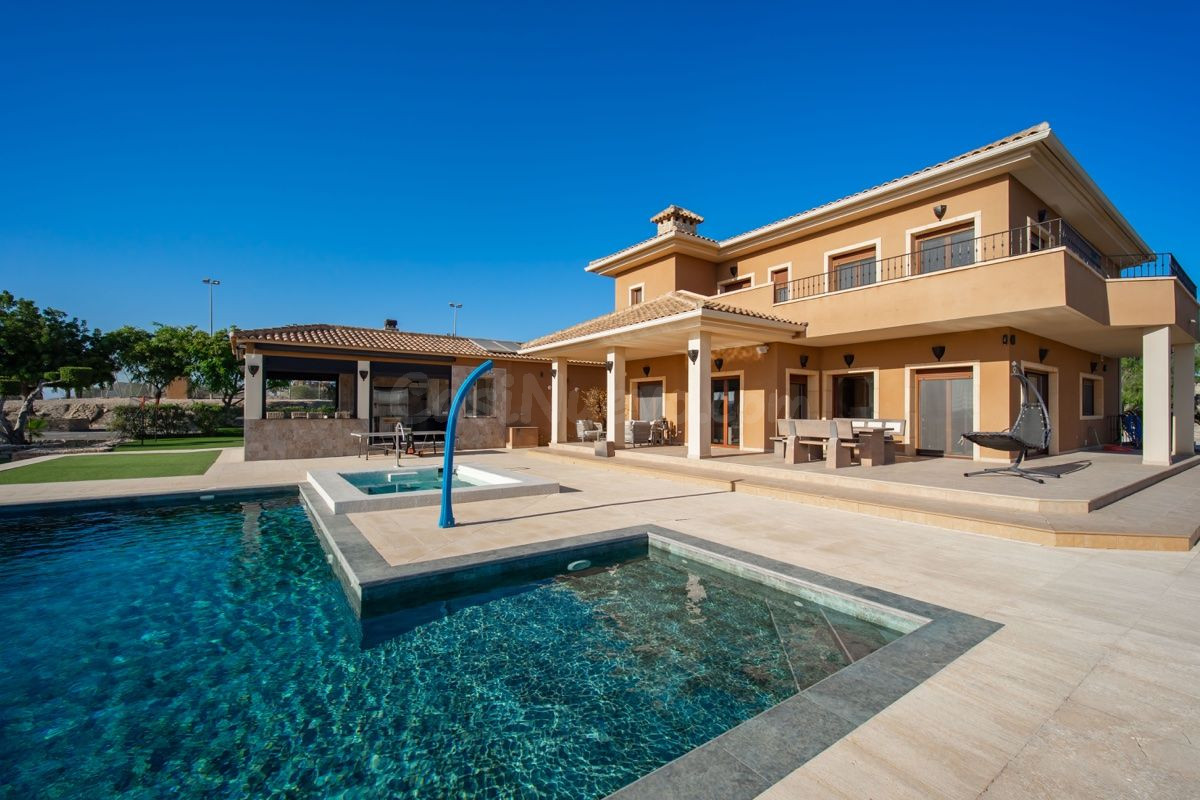 Villa 6 habitaciones 350m² en venta - Desamparados-Hurchillo-Torremendo