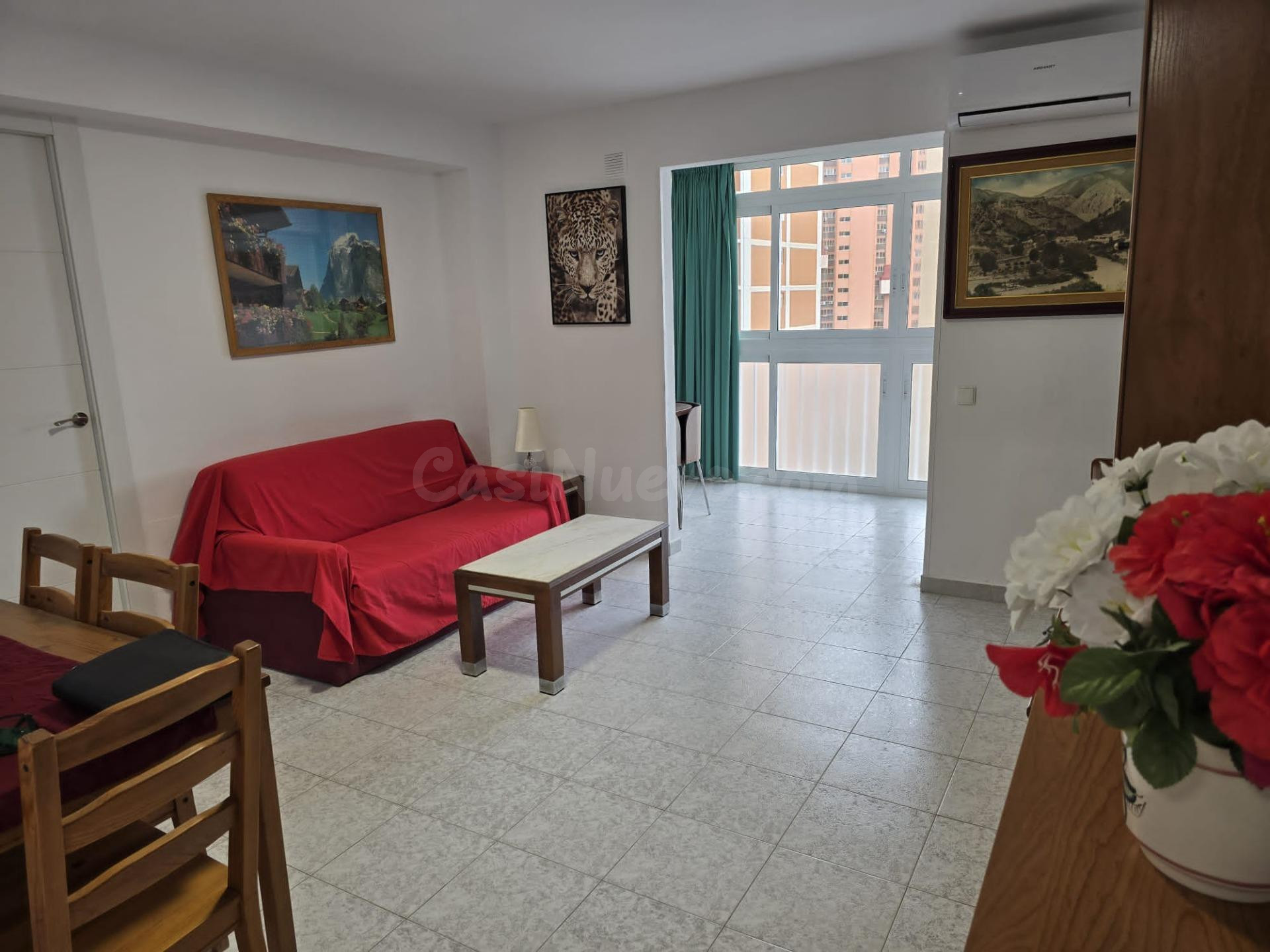 Apartamento en Benidorm en venta con inquilino y rentabilida - foto 2