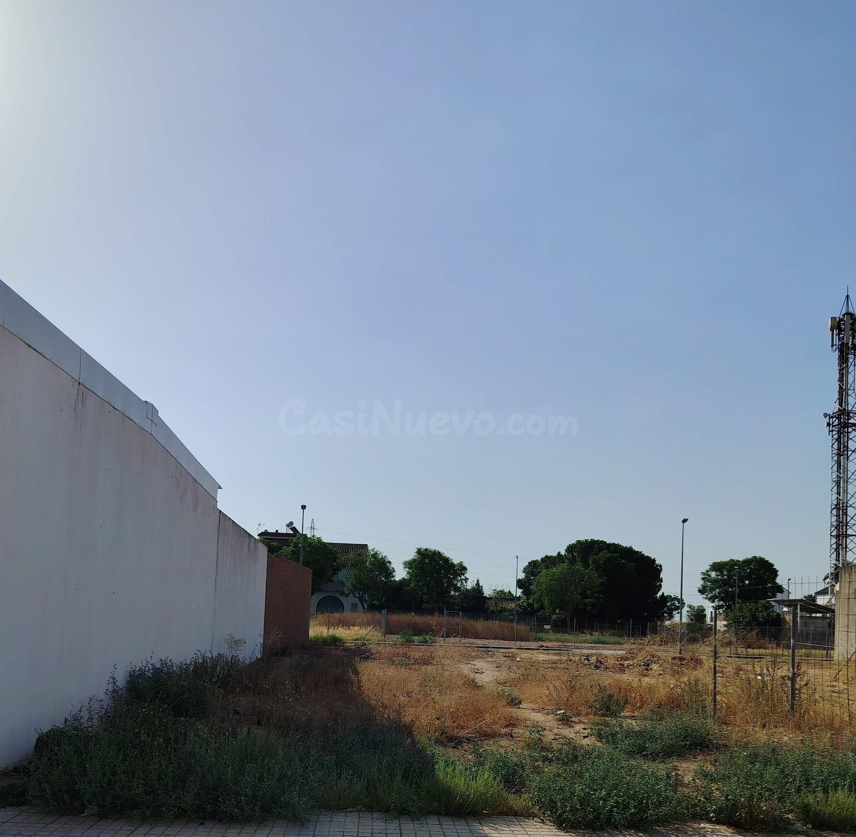 ¡Oportunidad Única! Terreno Urbano en Brenes por Solo 54000€