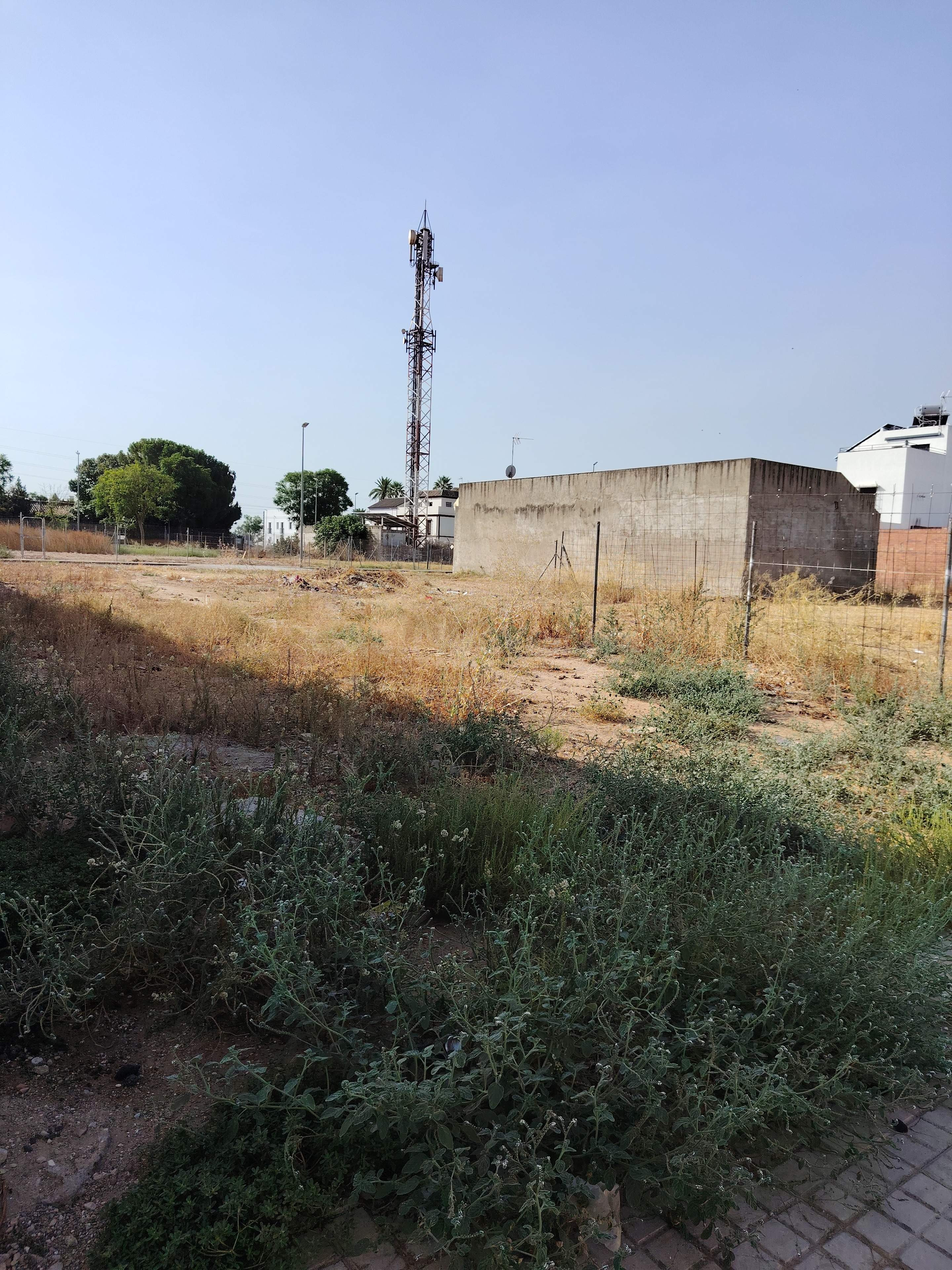 ¡Oportunidad Única! Terreno Urbano en Brenes por Solo 54000€ - foto 2