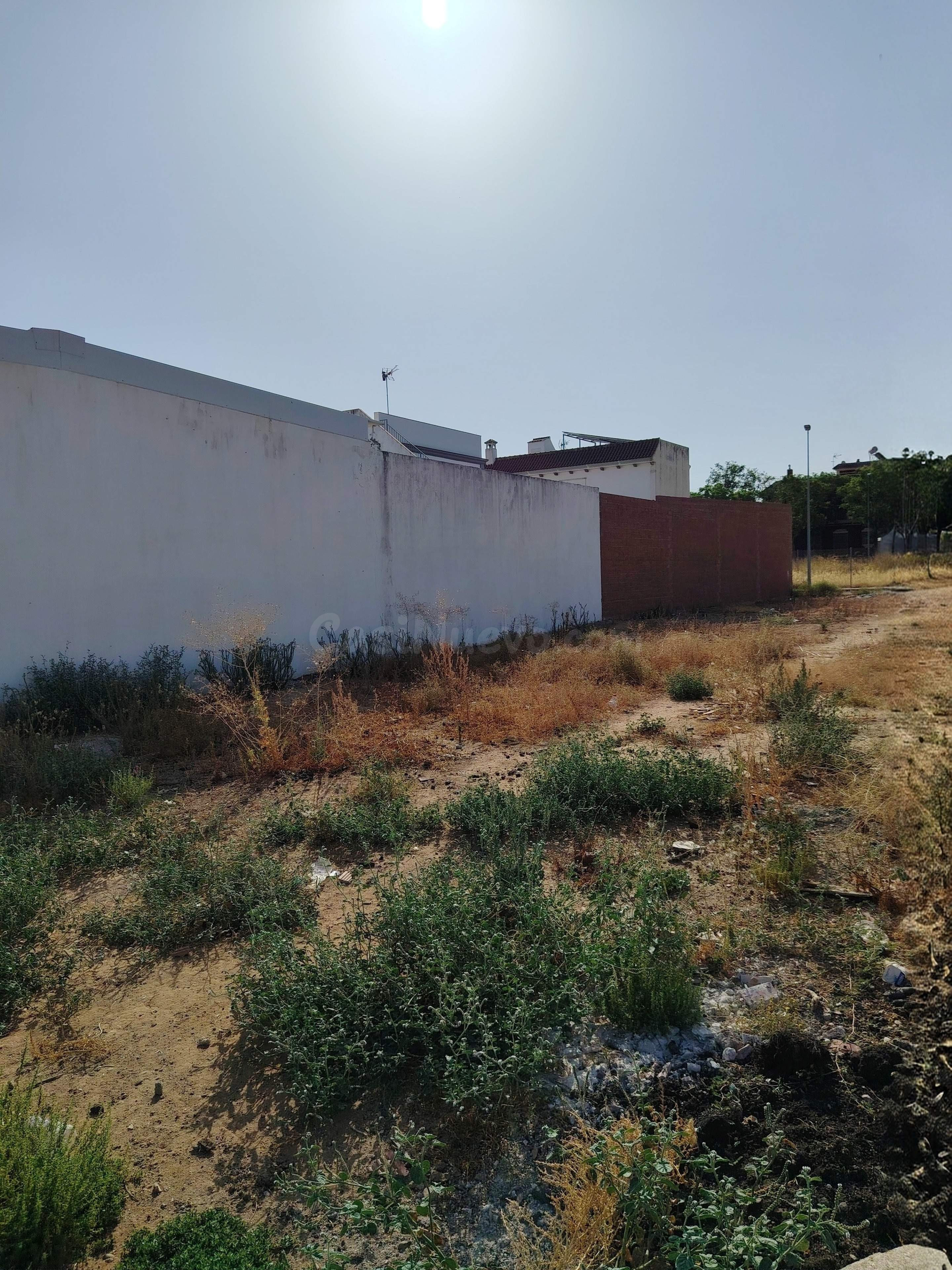 ¡Oportunidad Única! Terreno Urbano en Brenes por Solo 54000€ - foto 3