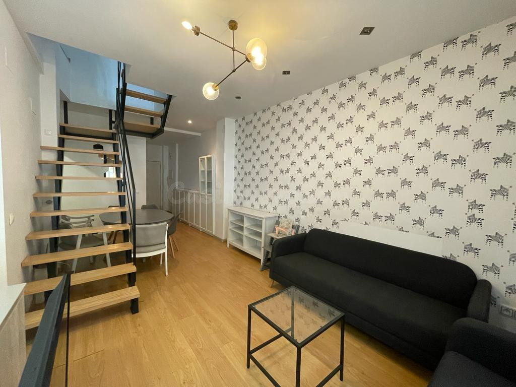 Dúplex 3 habitaciones 95m² en alquiler - CENTRO