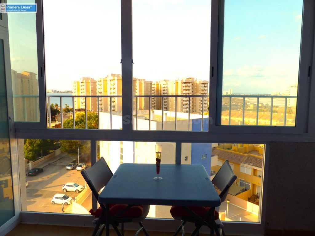 Venta de apartamento de 2 dormitorios en Playa Honda - foto 2