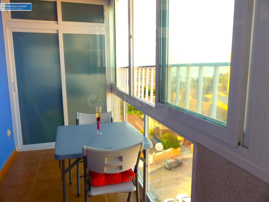 Venta de apartamento de 2 dormitorios en Playa Honda - foto 3