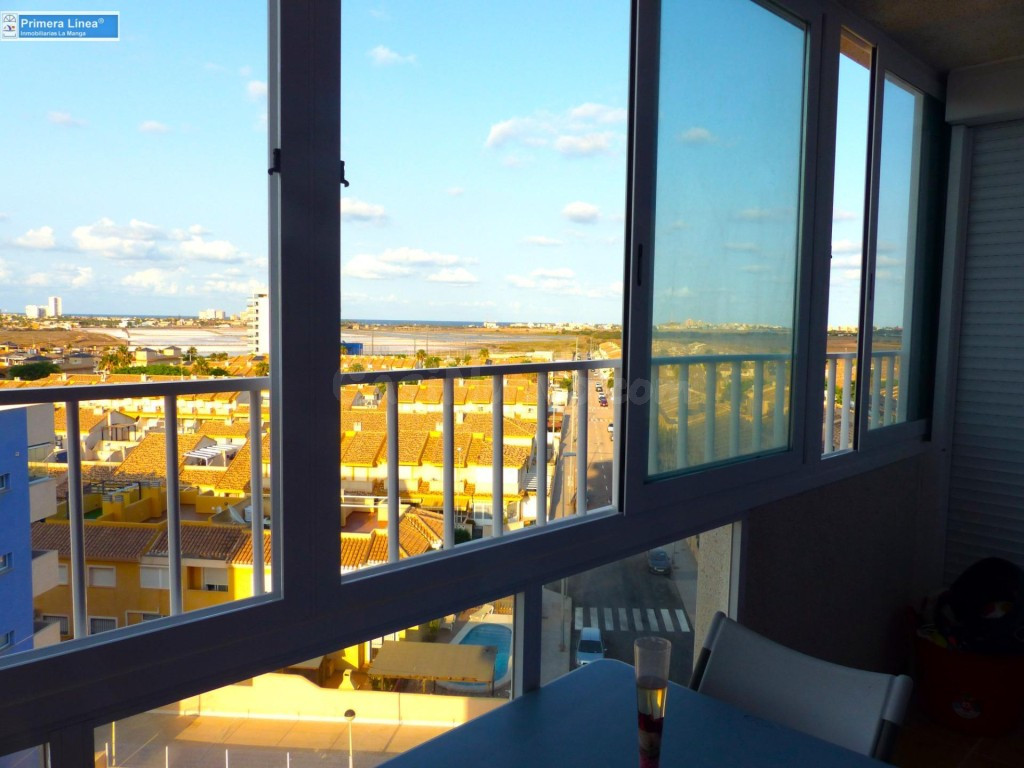 Venta de apartamento de 2 dormitorios en Playa Honda - foto 4