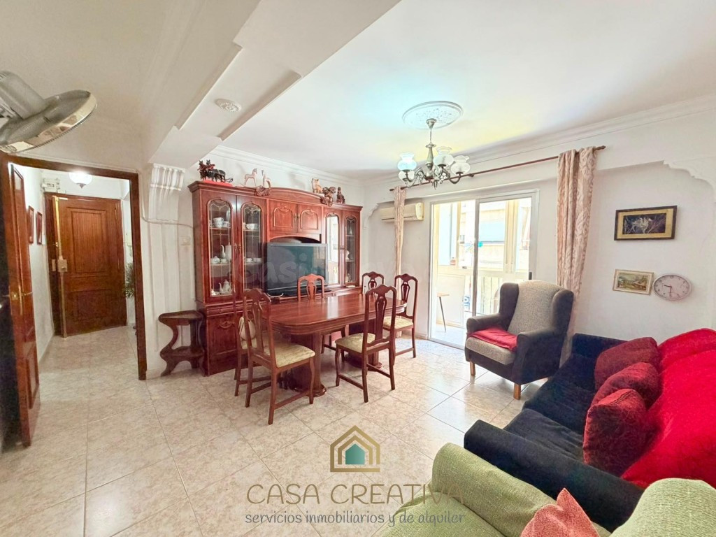 PISO EN VENTA EN GANDIA – AMPLIO, AMUEBLADO Y CON BALCÓN – 1