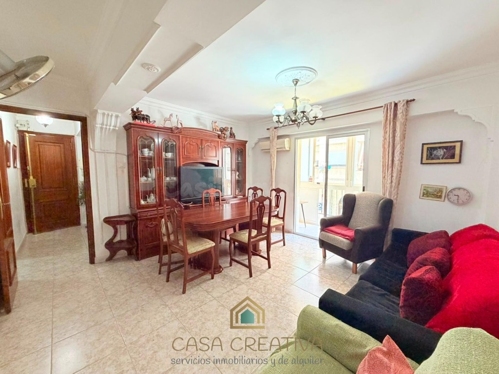 PISO EN VENTA EN GANDIA – AMPLIO, AMUEBLADO Y CON BALCÓN – 1 - foto 3