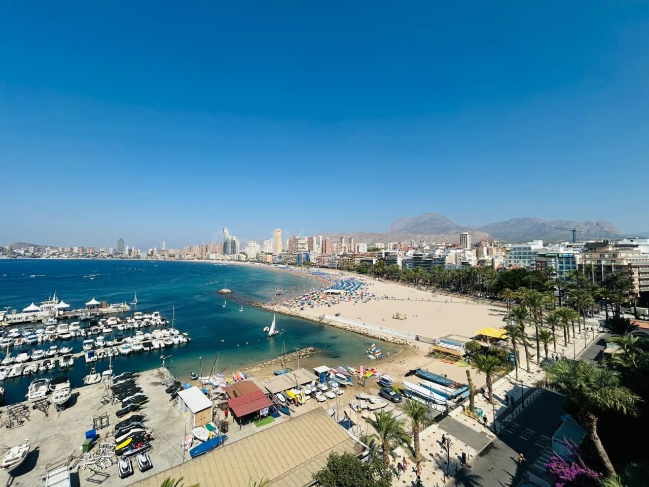 Apartamento dúplex de 3 dormitorios sobre la bahía de Benido - foto 2