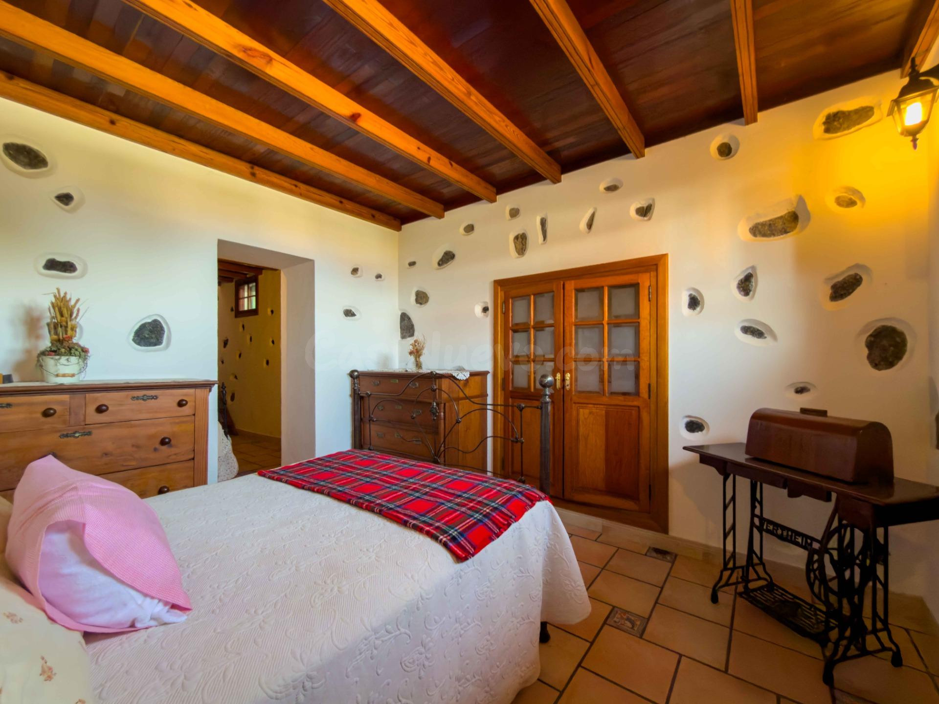 CASA EN VENTA + TERRENO EN ICOD DE LOS VINOS - foto 4
