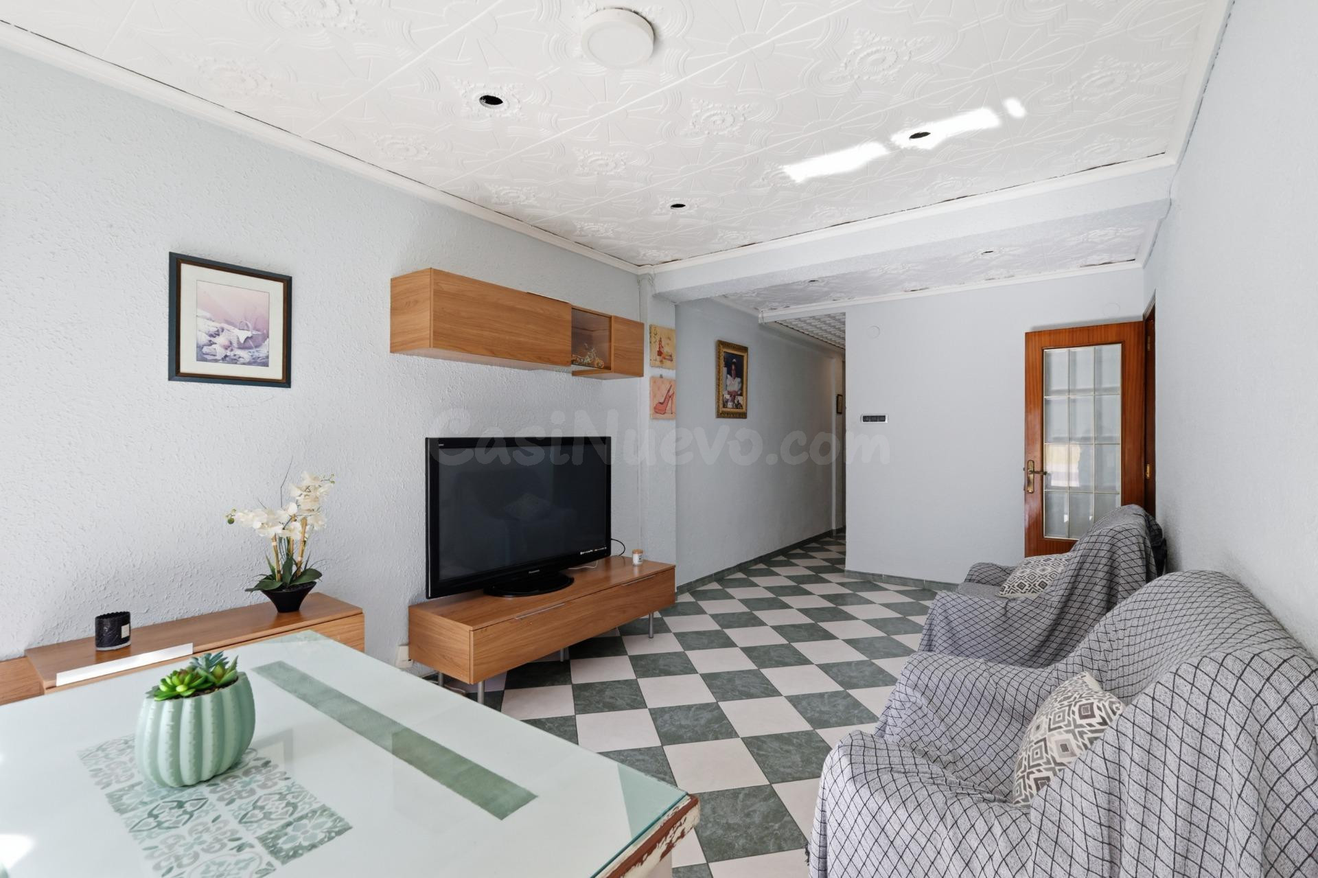 Piso de 114 m2 construidos con 3 habitaciones, balcón y tras - foto 3