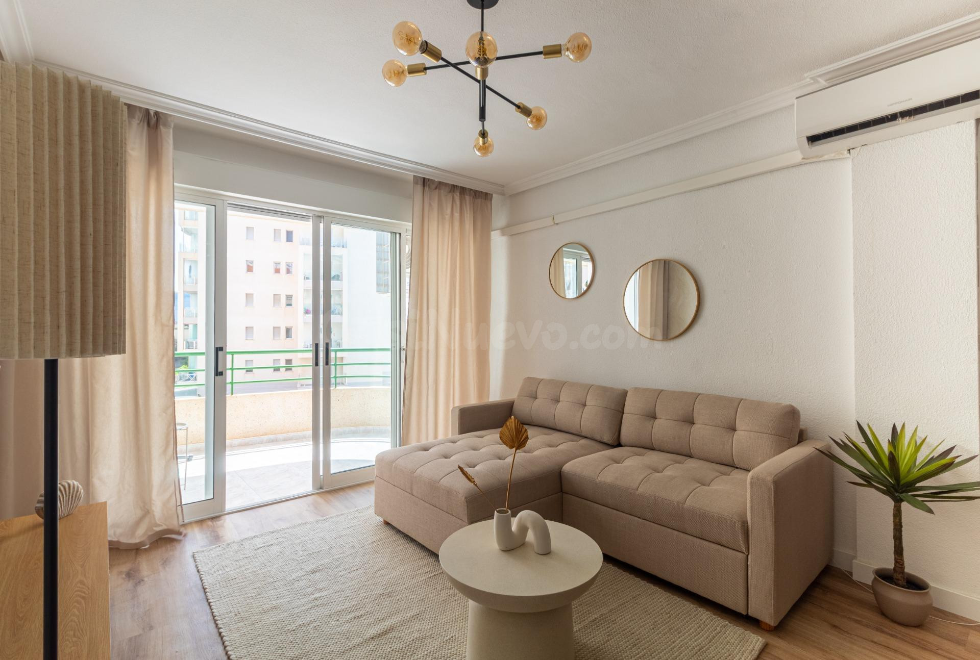A 50 metros de la playa de La Mata | Apartamento reformado c - foto 5