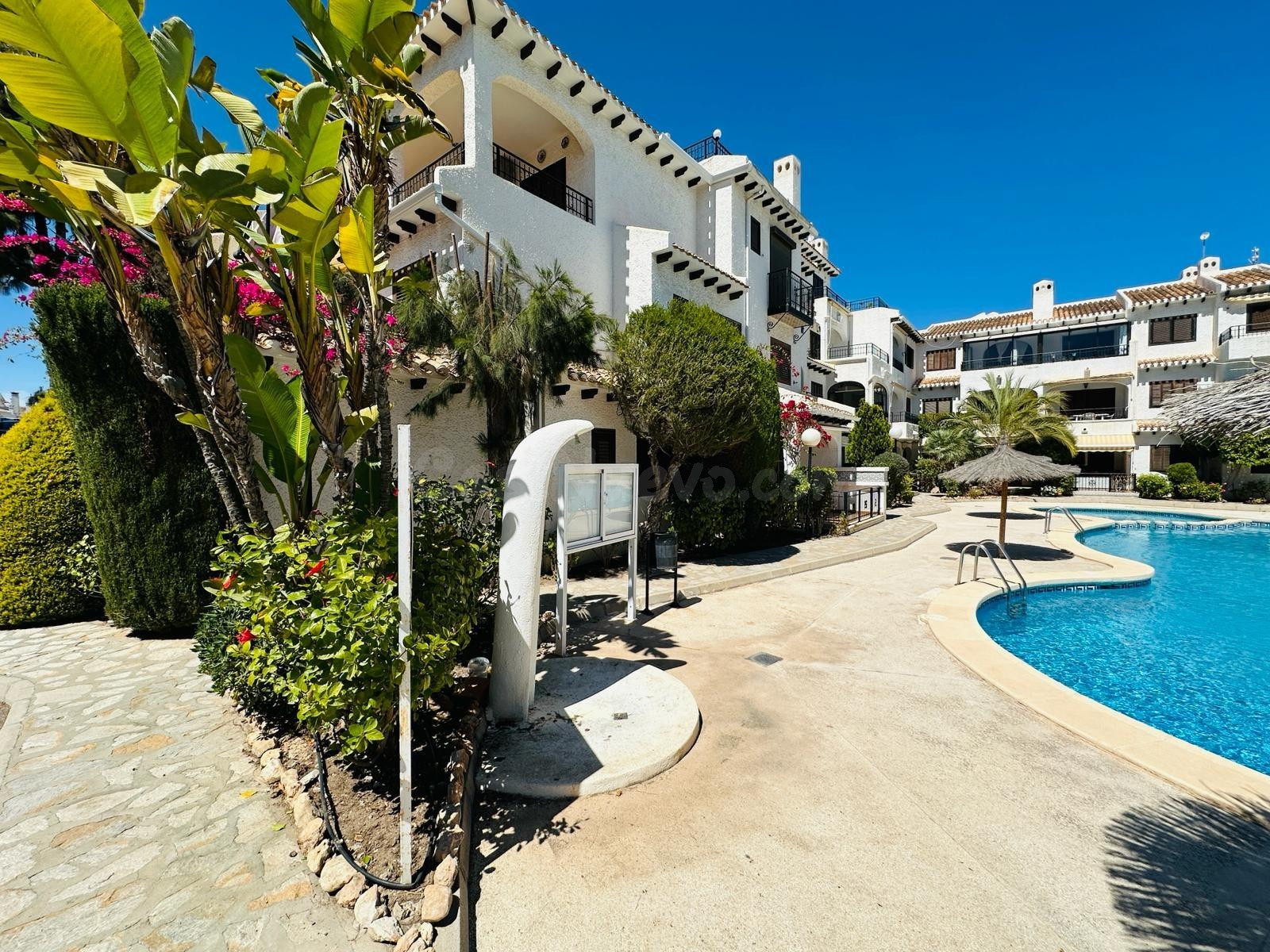 Piso 2 habitaciones 65m² en venta - Cabo Roig - foto 3