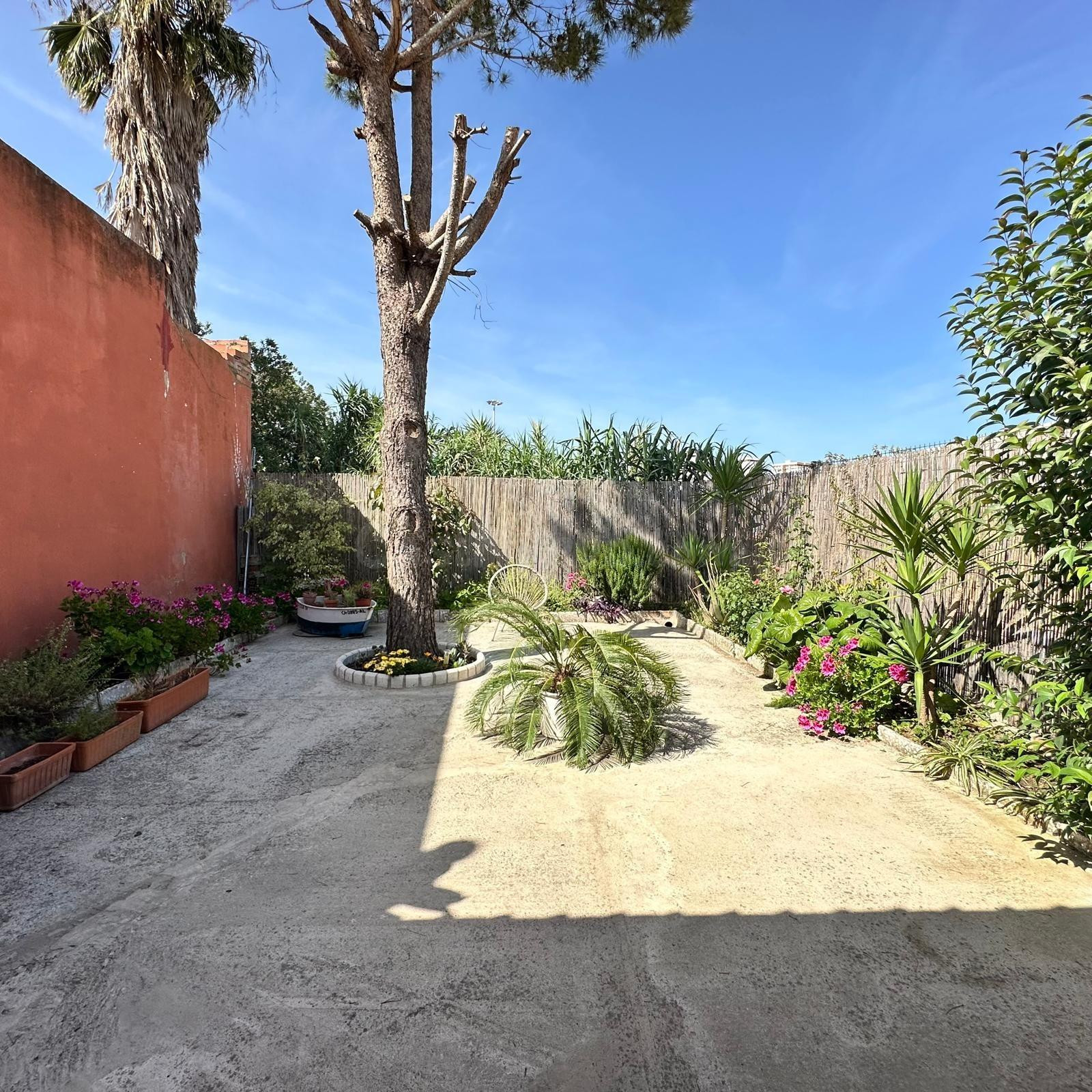 Casa en venta en Los Pastores (Algeciras) - foto 2