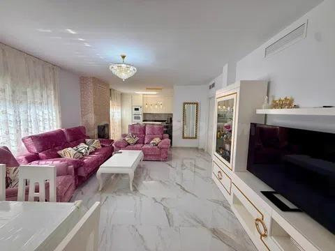 SE VENDE IMPRESIONANTE CHALET EN TORRE DE LA HORADADA - foto 5