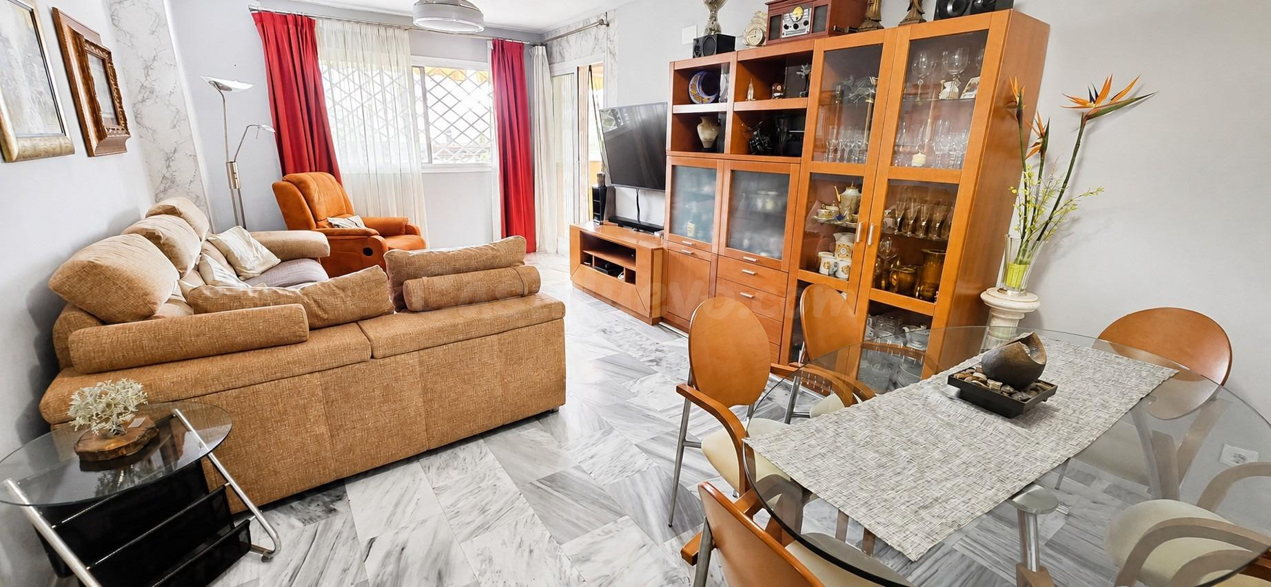 Amplio Apartamento de 3 Dormitorios en Arroyo de la Miel, Be - foto 2