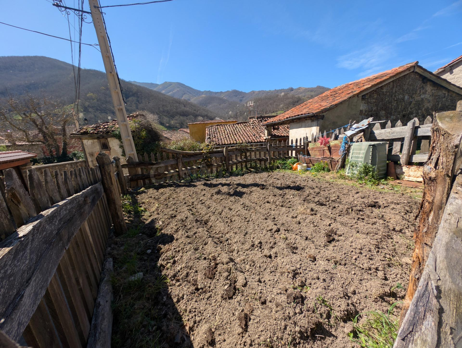 CASA DE PIEDRA CON ESENCIA ASTURIANA Y HUERTA - EN EL PINO,  - foto 4