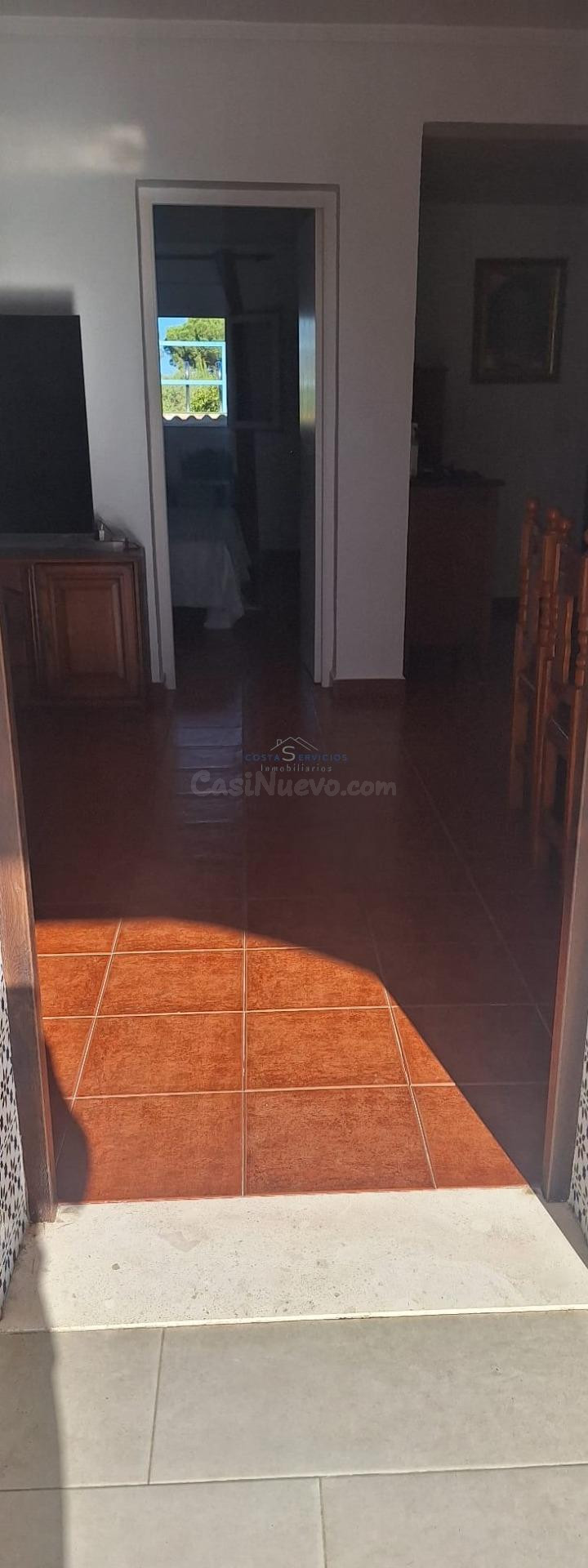Finca con vivienda reformada y piscina - foto 2