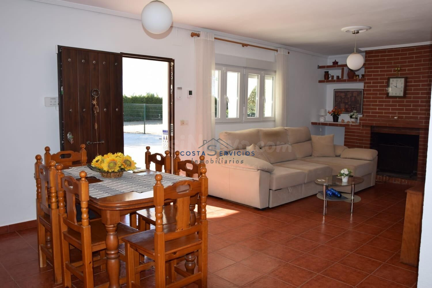 Finca con vivienda reformada y piscina - foto 3