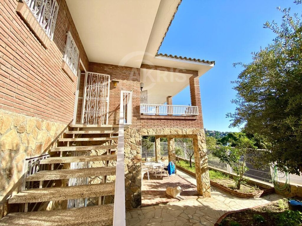 Chalet Independiente en Lloret de Mar - foto 2