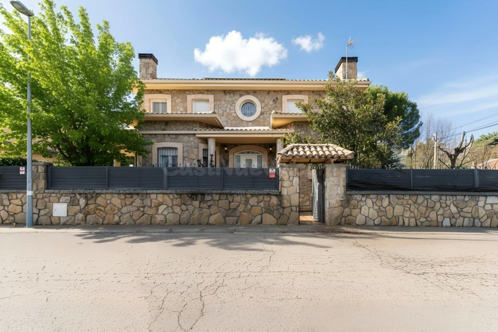 Oportunidad única en el centro de Guadarrama - foto 2