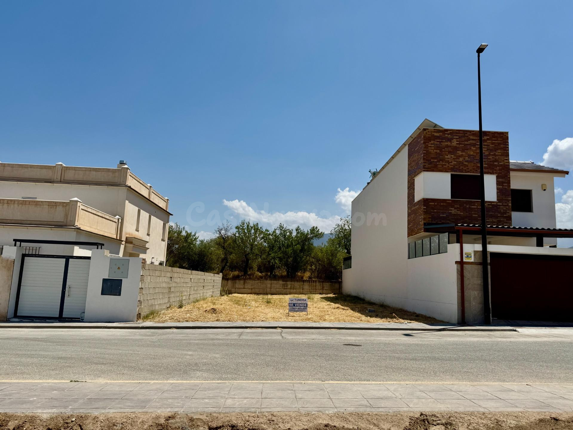 Terreno urbano en Ogíjares cerca del centro de salud - foto 3