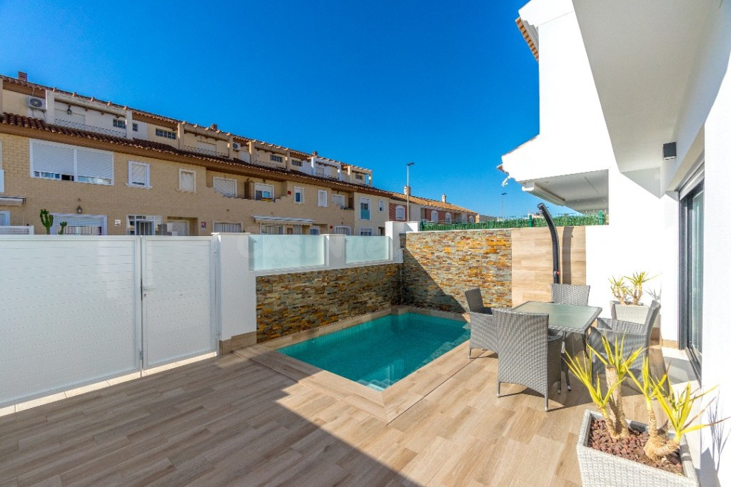 Adosada en Venta en San Pedro Del Pinatar Murcia - foto 2