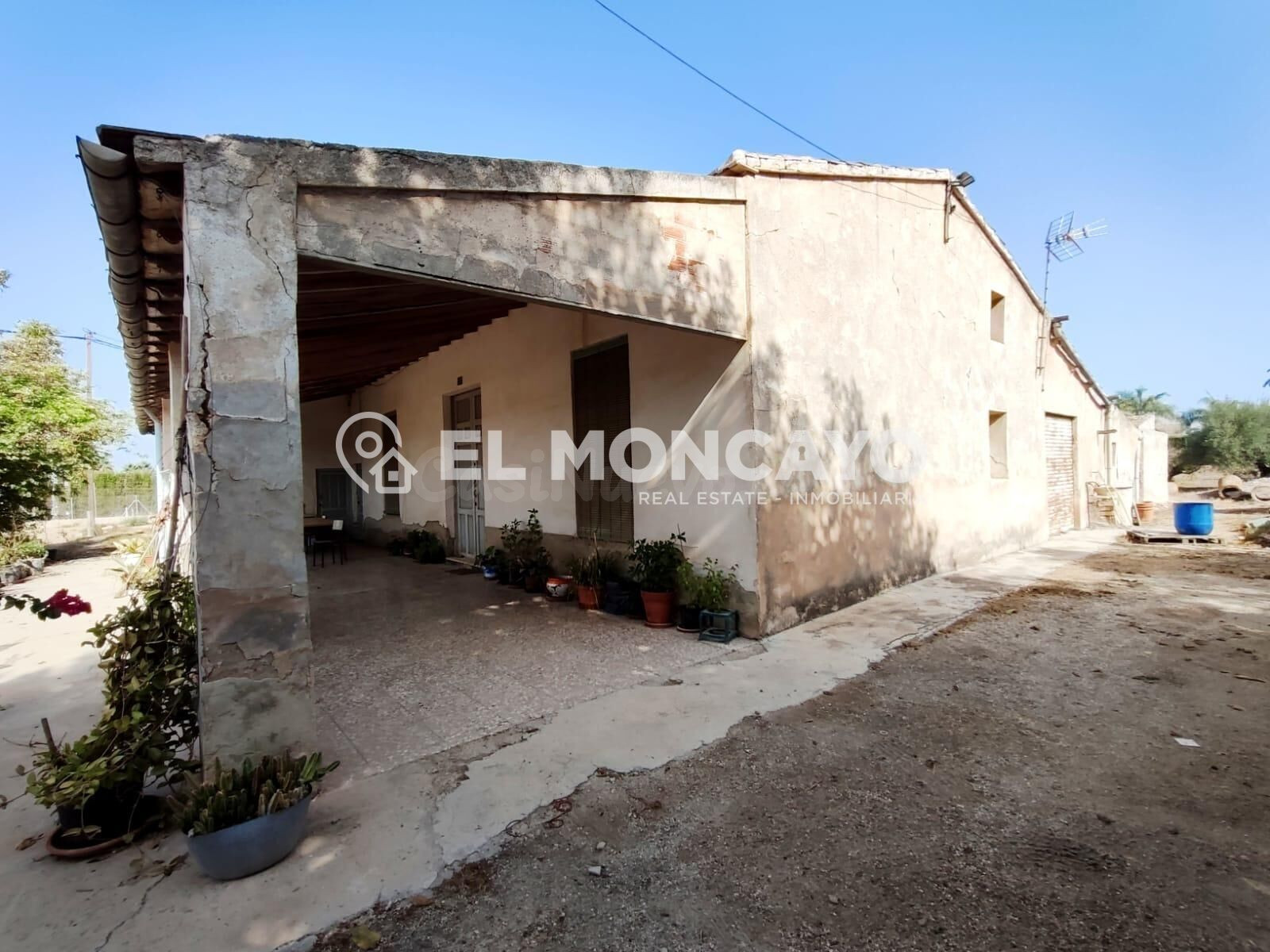 Fantástica casa rural con terreno muy cerca de la ciudad de  - foto 4