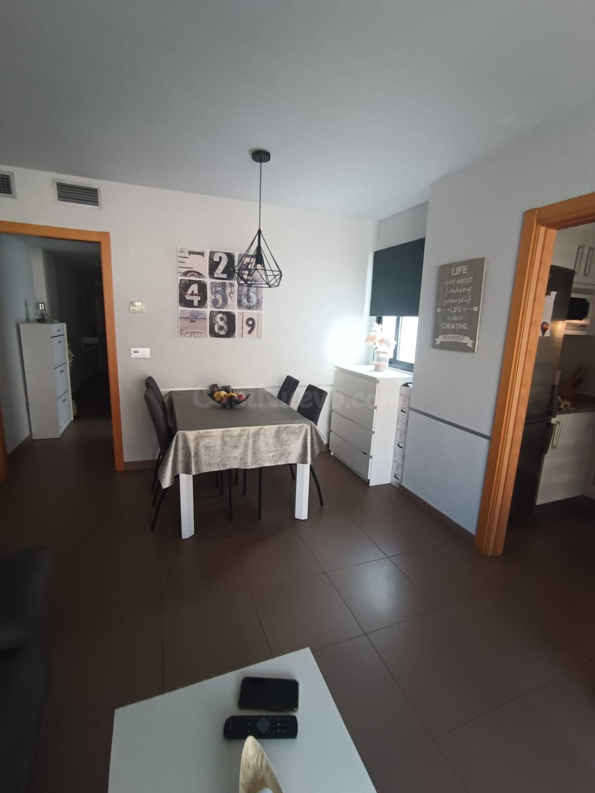 Apartamento seminuevo de 1 dormitorio con garaje, amueblado, Colonia Madrid, Foietes