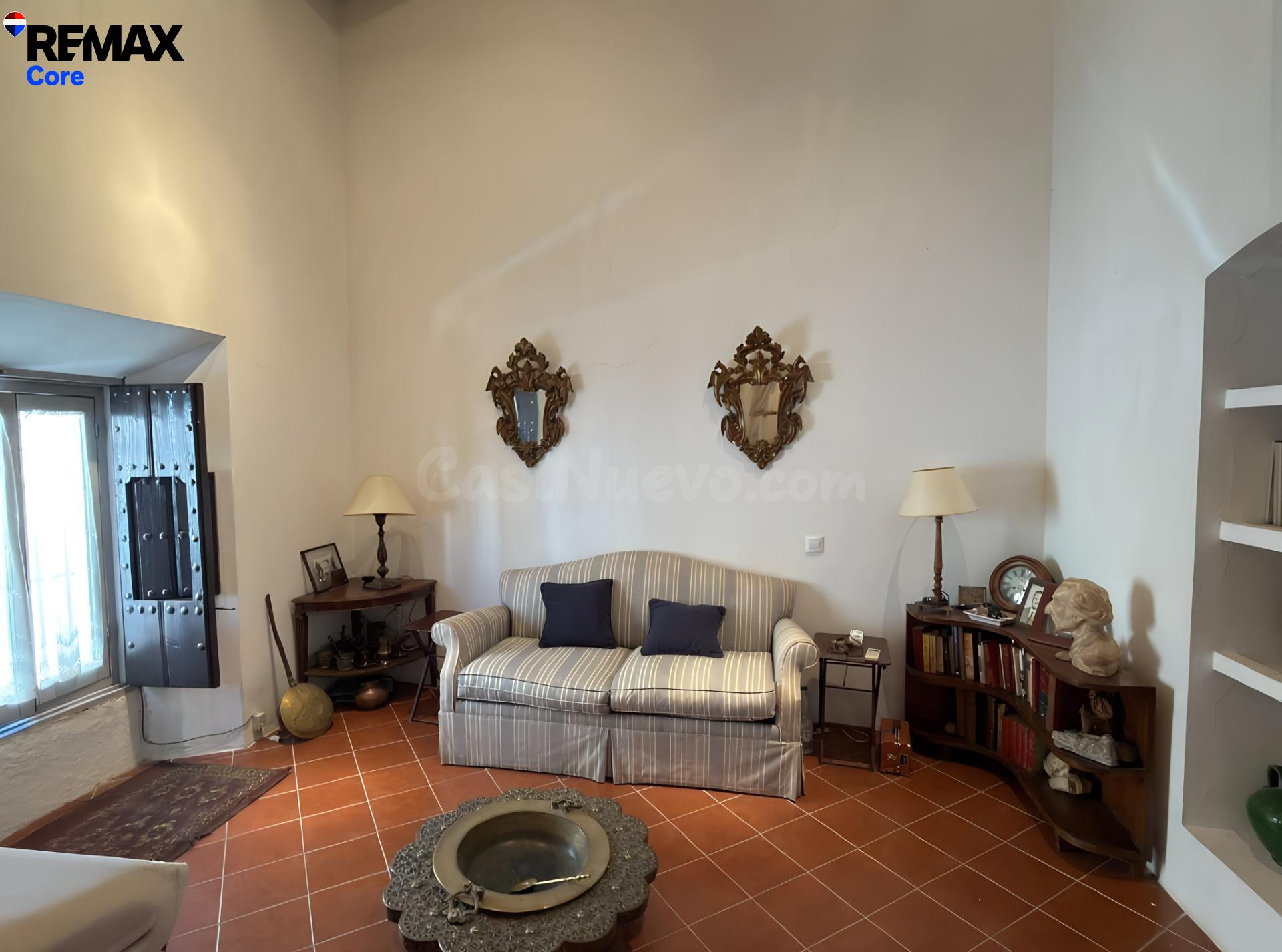 Casa con Encanto de 180 m2 con Patio y Gran Porche en el Cen - foto 4