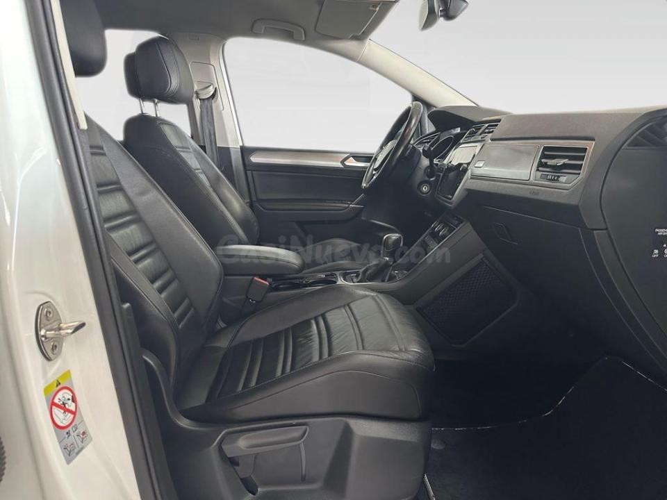 Volkswagen Touran - foto 5