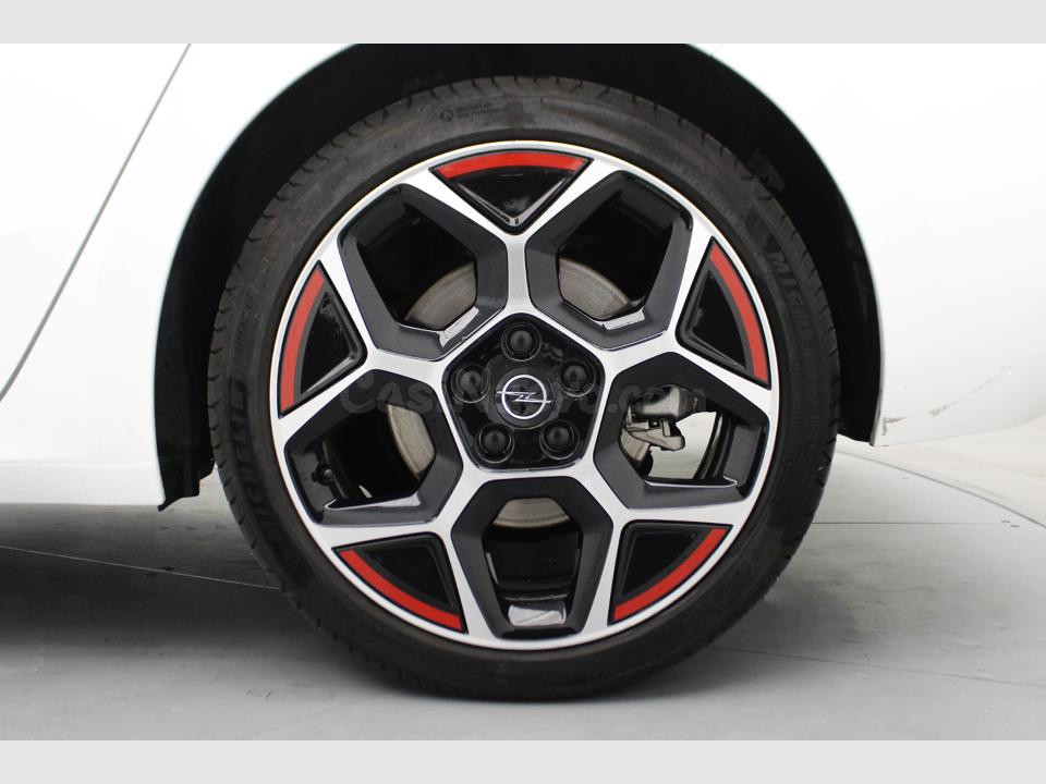 Opel Astra - foto 4