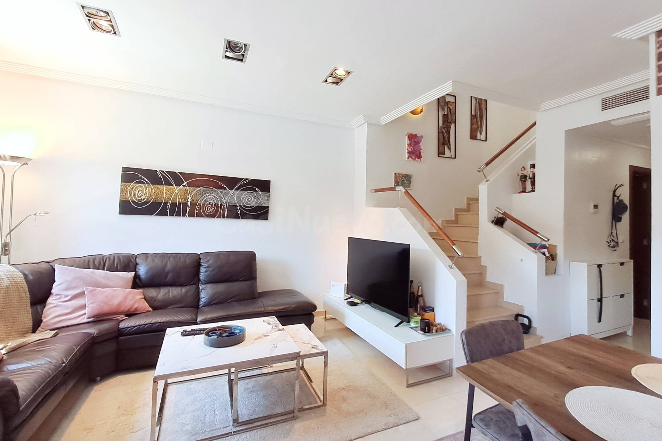 Elegante apartamento de 2 dormitorios con solárium privado e - foto 2