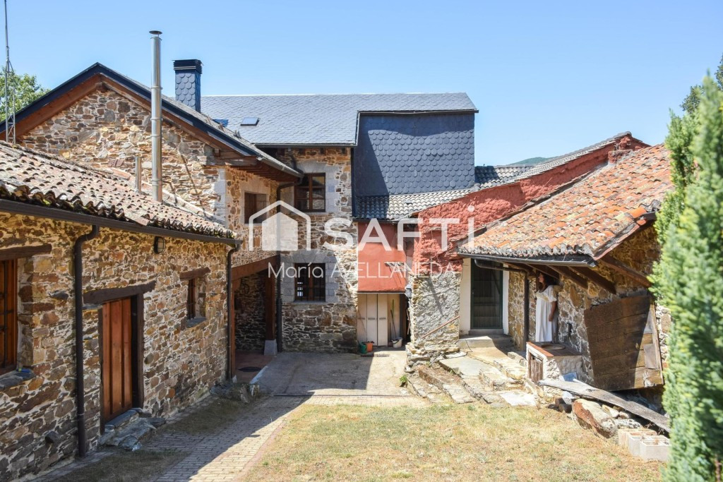 FABULOSA CASA DE PIEDRA TOTALMENTE REFORMADA - foto 3