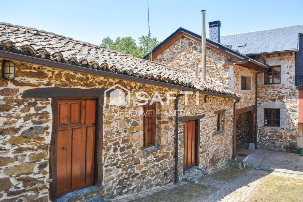 FABULOSA CASA DE PIEDRA TOTALMENTE REFORMADA - foto 4