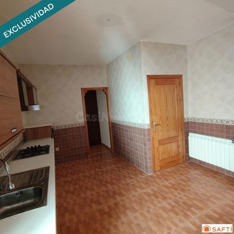 Si buscas una vivienda unifamiliar en pleno centro, con gara - foto 4