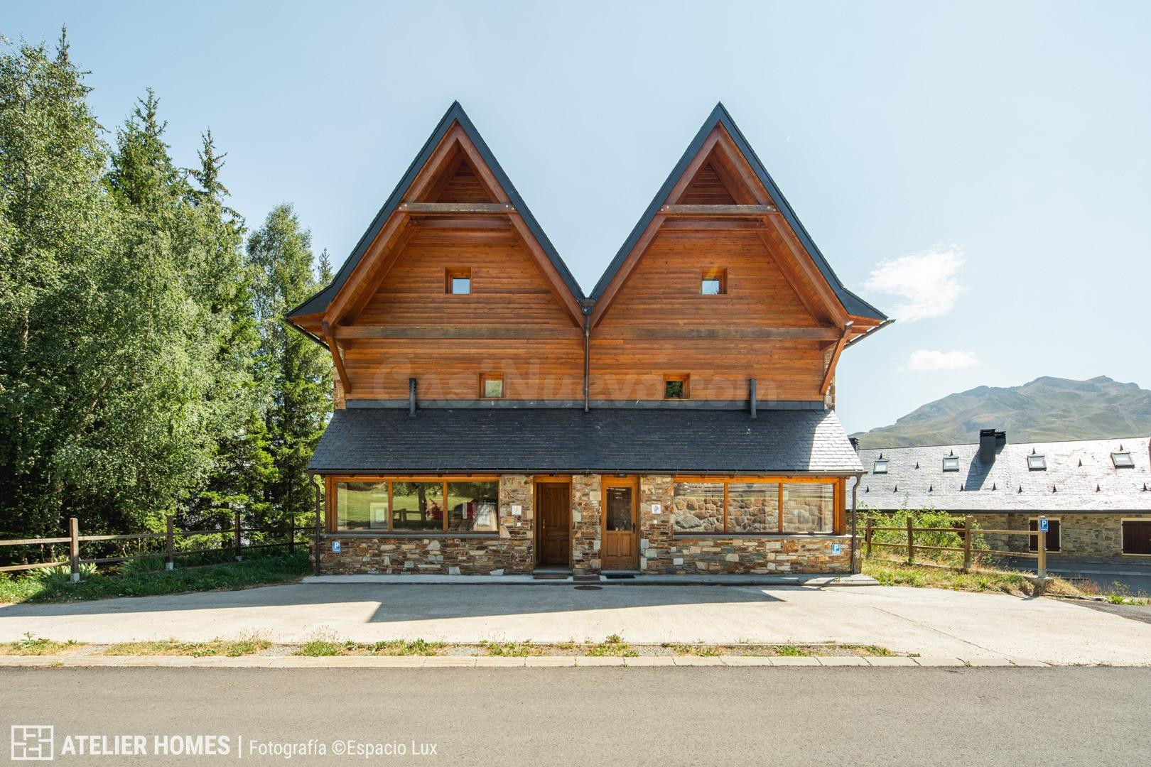 Chalet pareado de estilo Suizo en Formigal