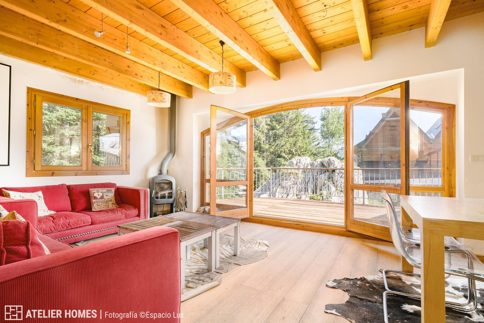 Chalet pareado de estilo Suizo en Formigal - foto 2
