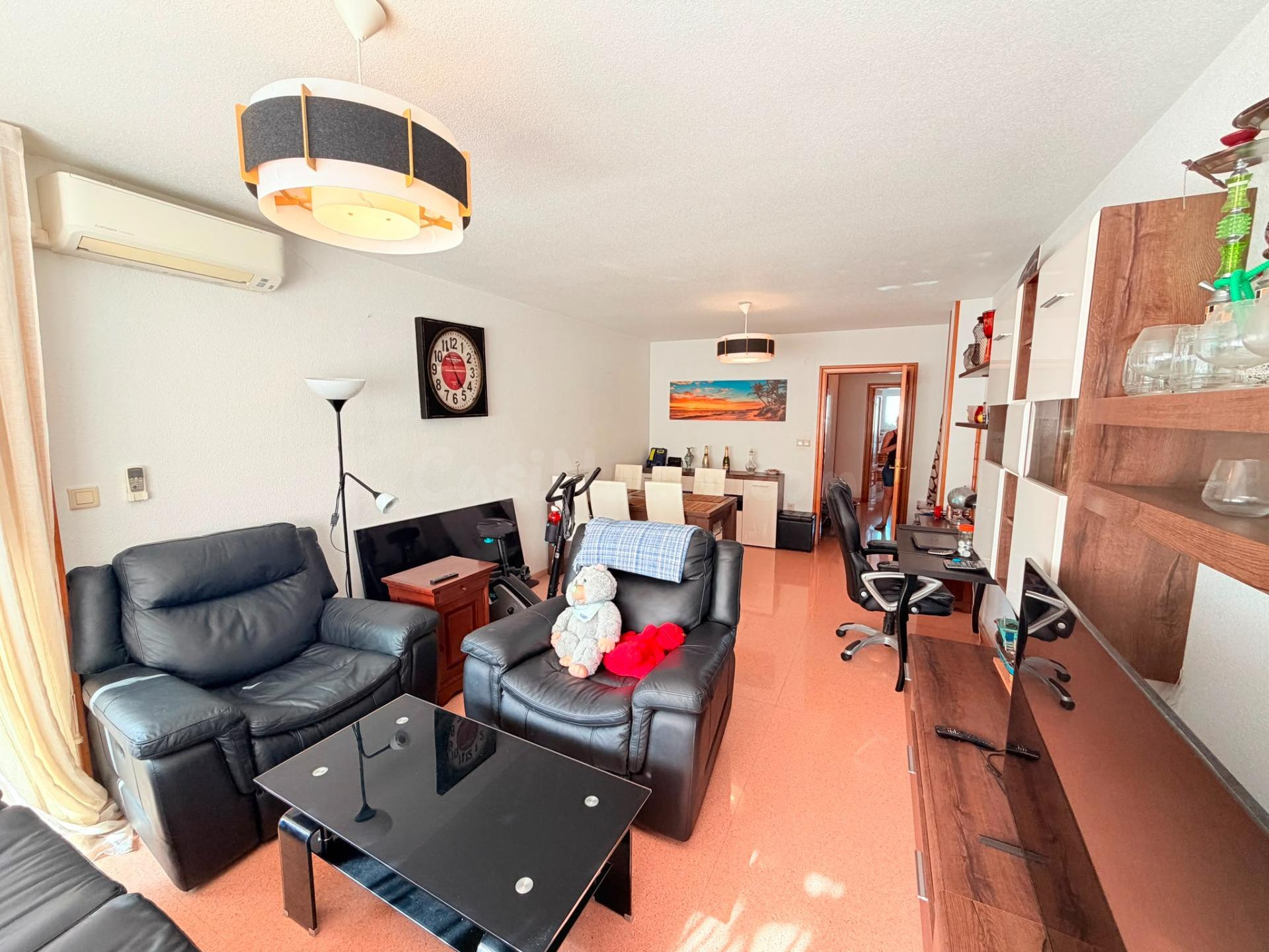 MAGNIFICA VIVIENDA EN EL BARRIO DE CAROLINAS BAJAS