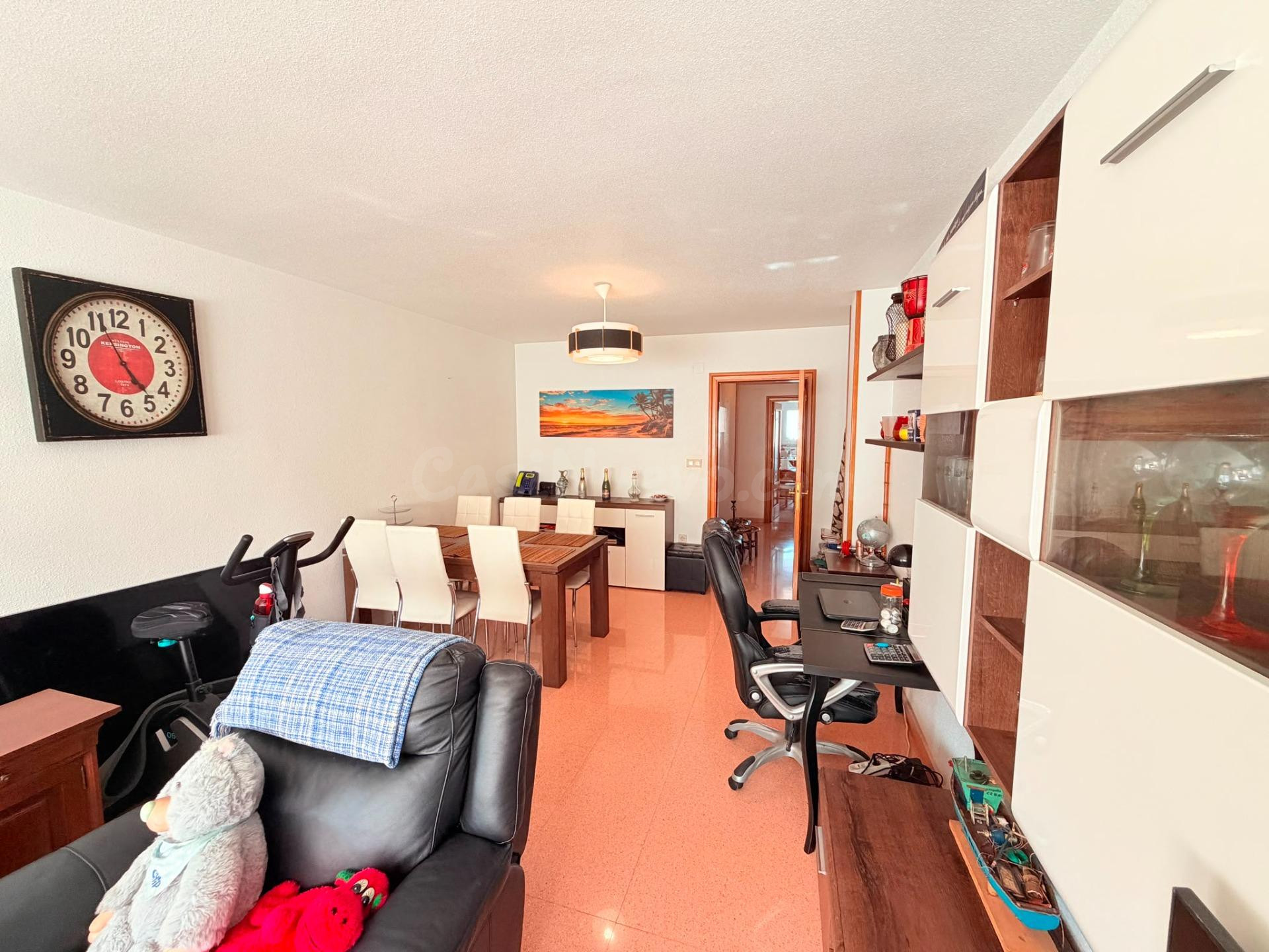 MAGNIFICA VIVIENDA EN EL BARRIO DE CAROLINAS BAJAS - foto 2