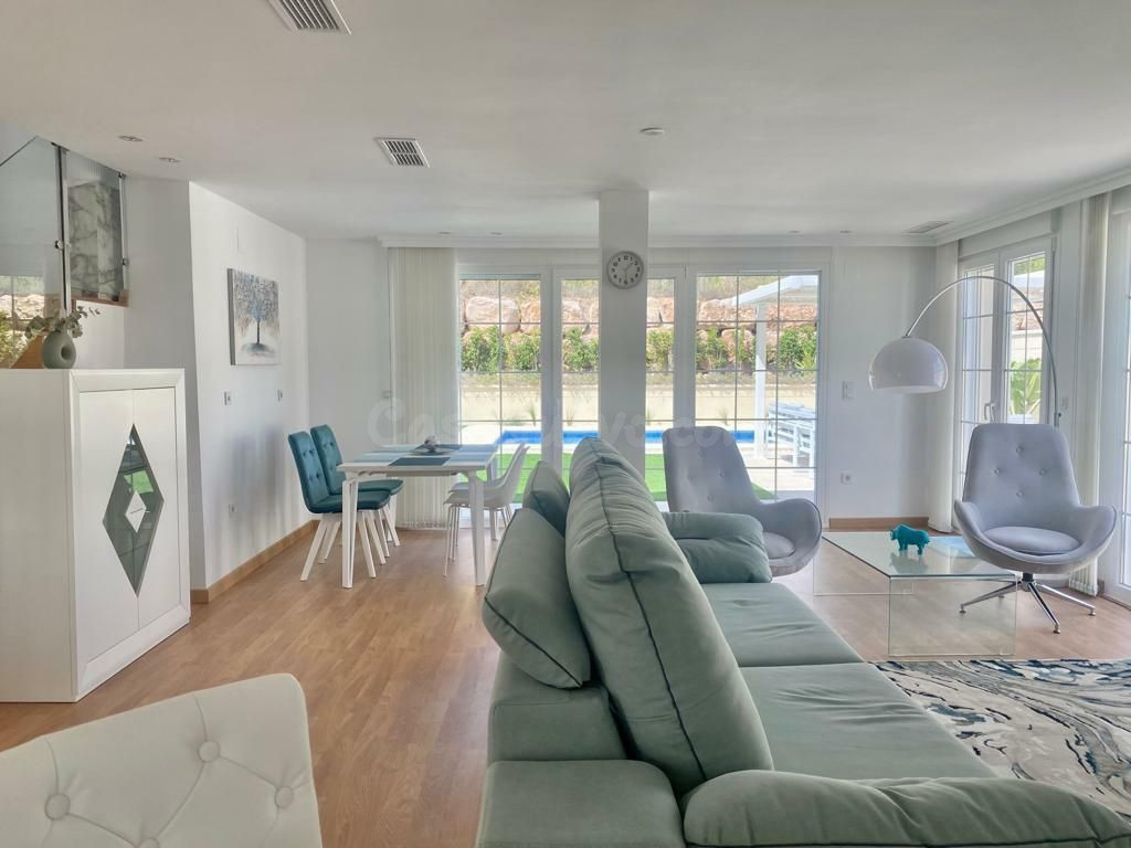 Villa 3 habitaciones 145m² en venta - Casco urbano - foto 3