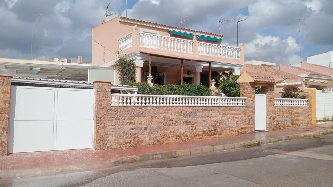 Villa 5 habitaciones 202m² en venta - El Alamillo