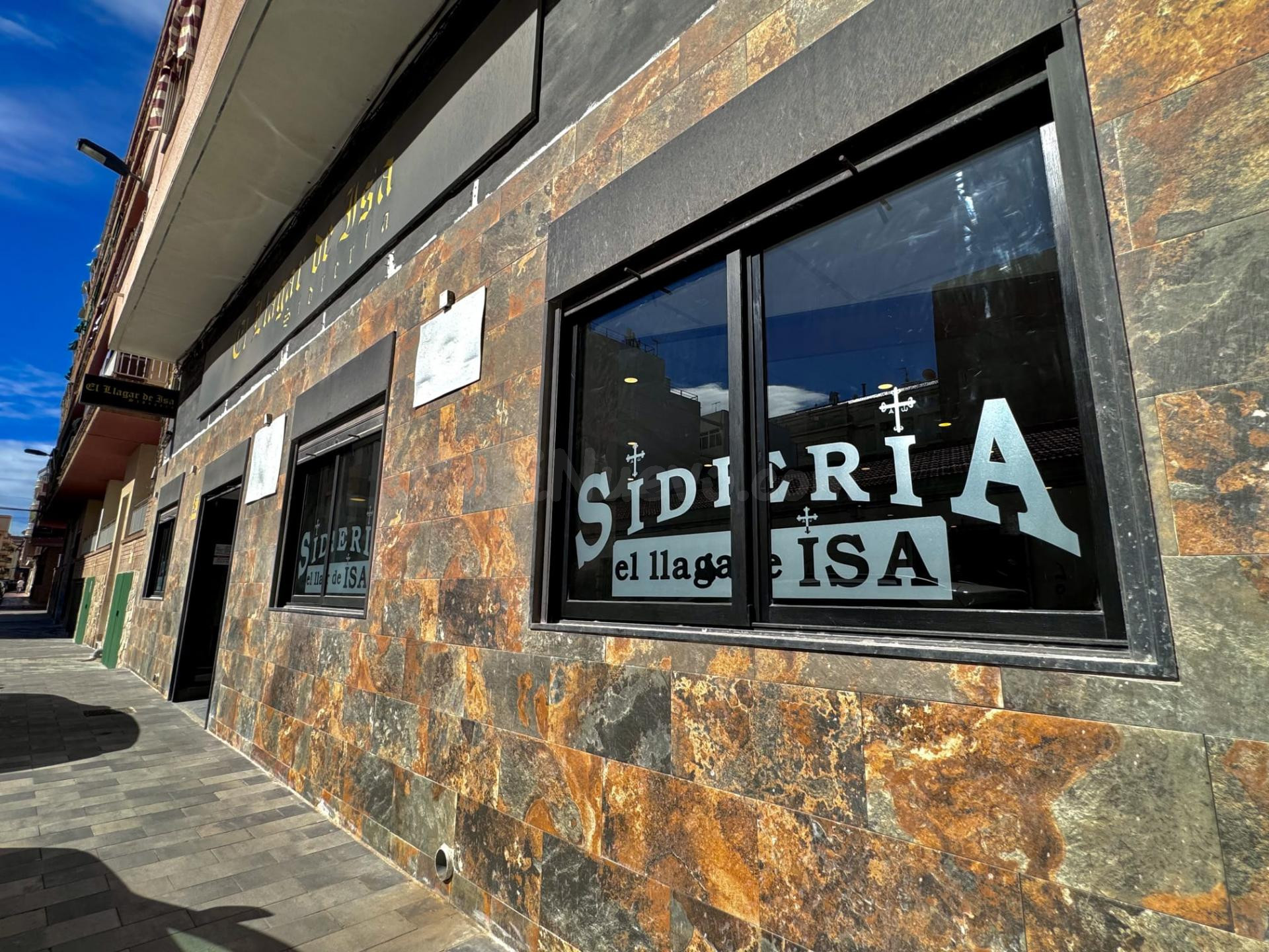 Local comercial 750m² en venta - torrevieja