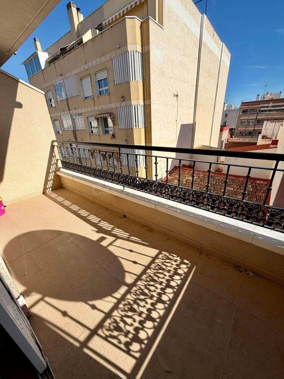 Piso de 2 dormitorios en el centro de Torrevieja