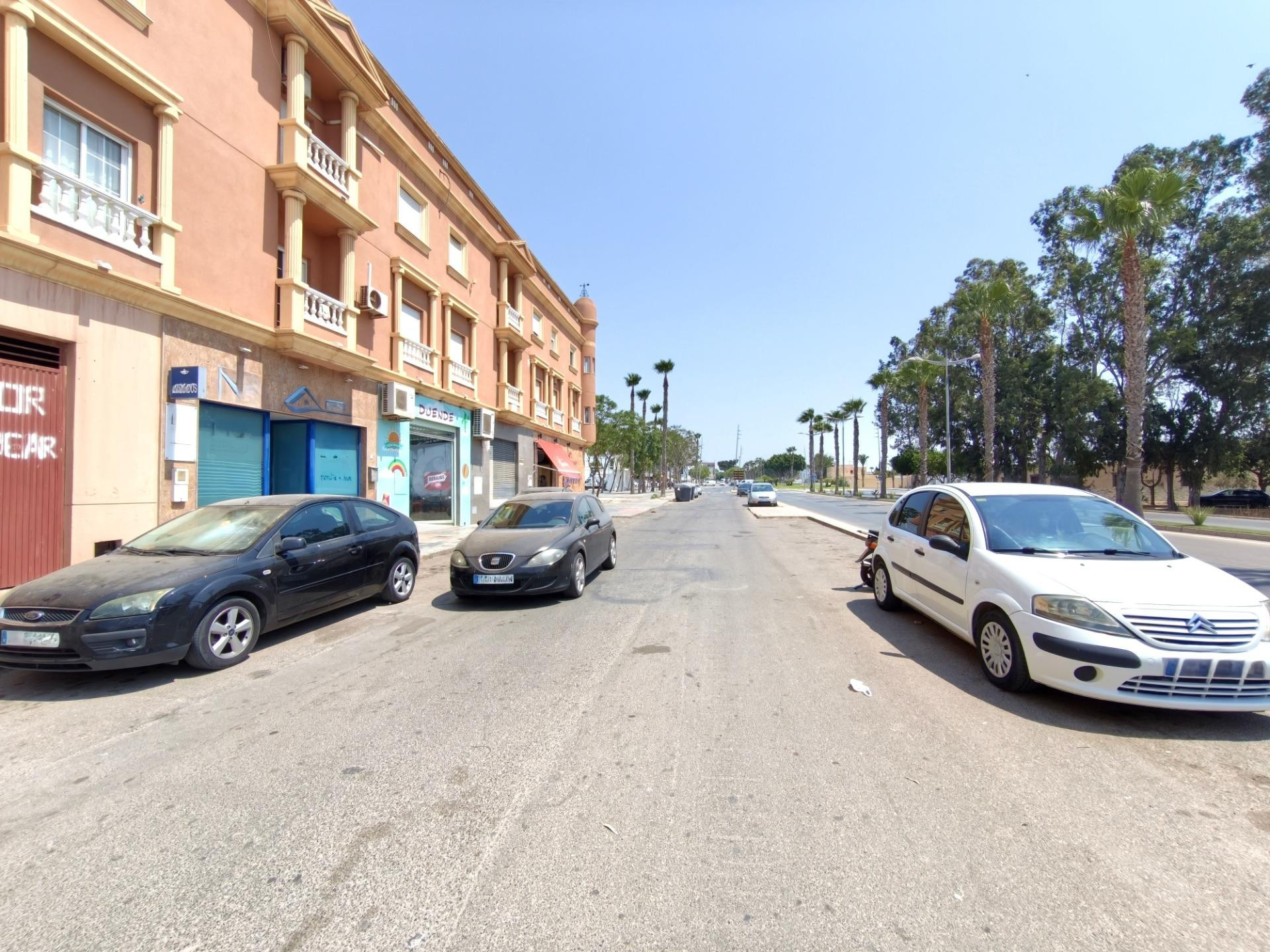 LOCAL COMERCIAL EN CAMPOHERMOSO - OPORTUNIDAD ÚNICA