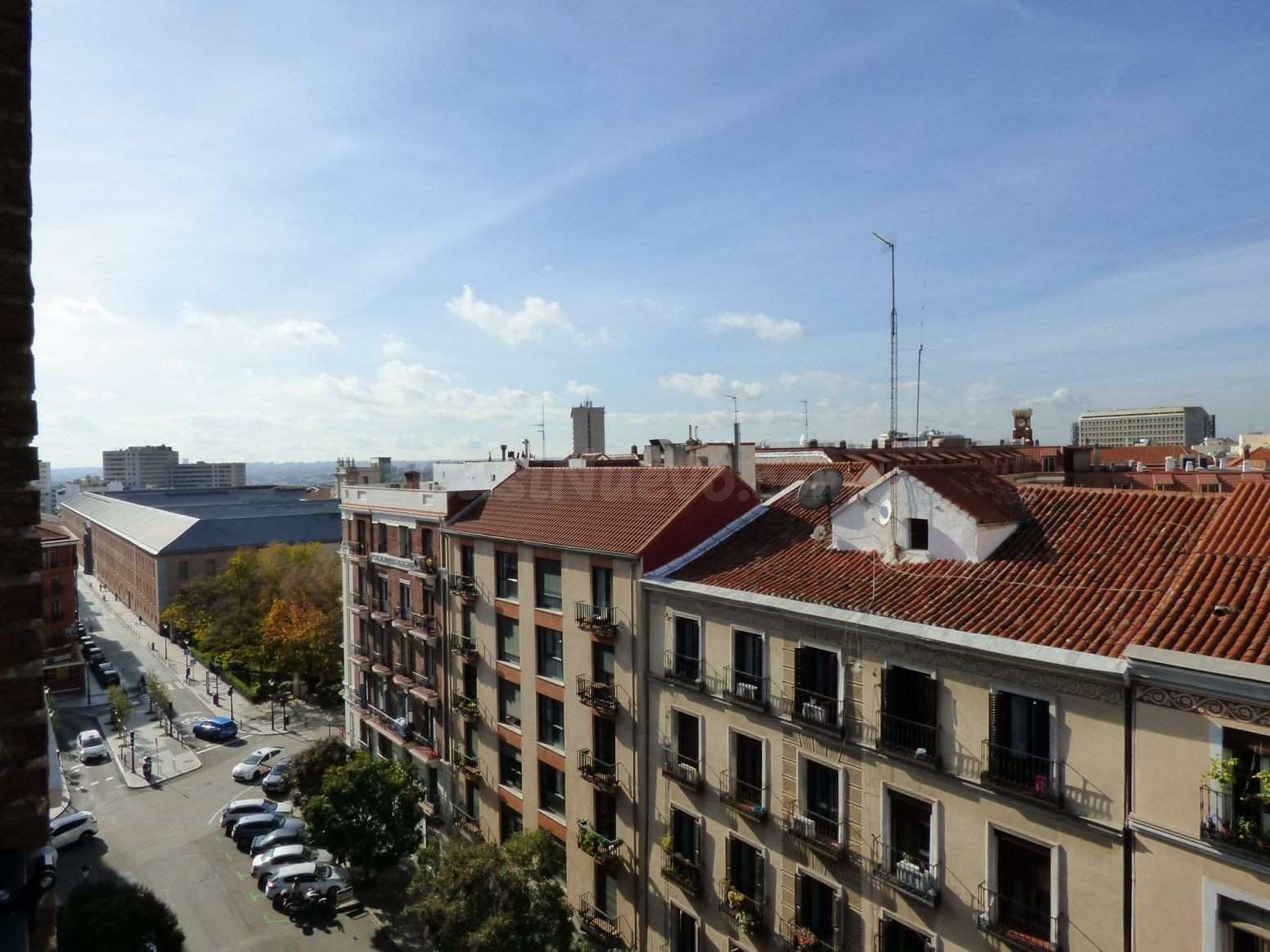 Calle Conde Duque. Moderno 6º exterior con terraza. Amueblad - foto 3