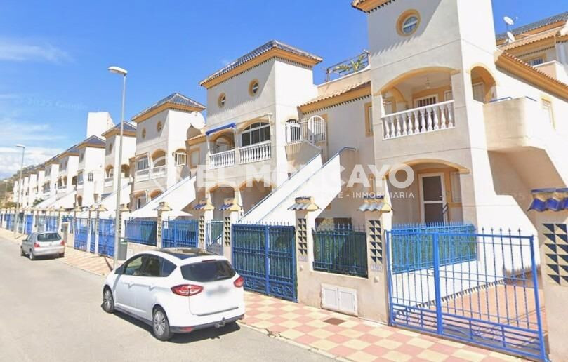 Fantástico bungalow adosado con amplia terraza en la exclusiva urbanización del Edén, Guardamar del Segura, Alicante