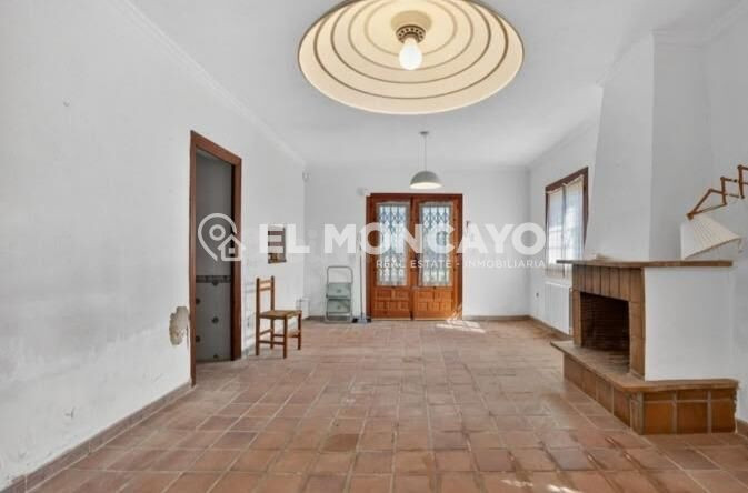 Fantástico chalet independiente con jardín privado en la exc - foto 4