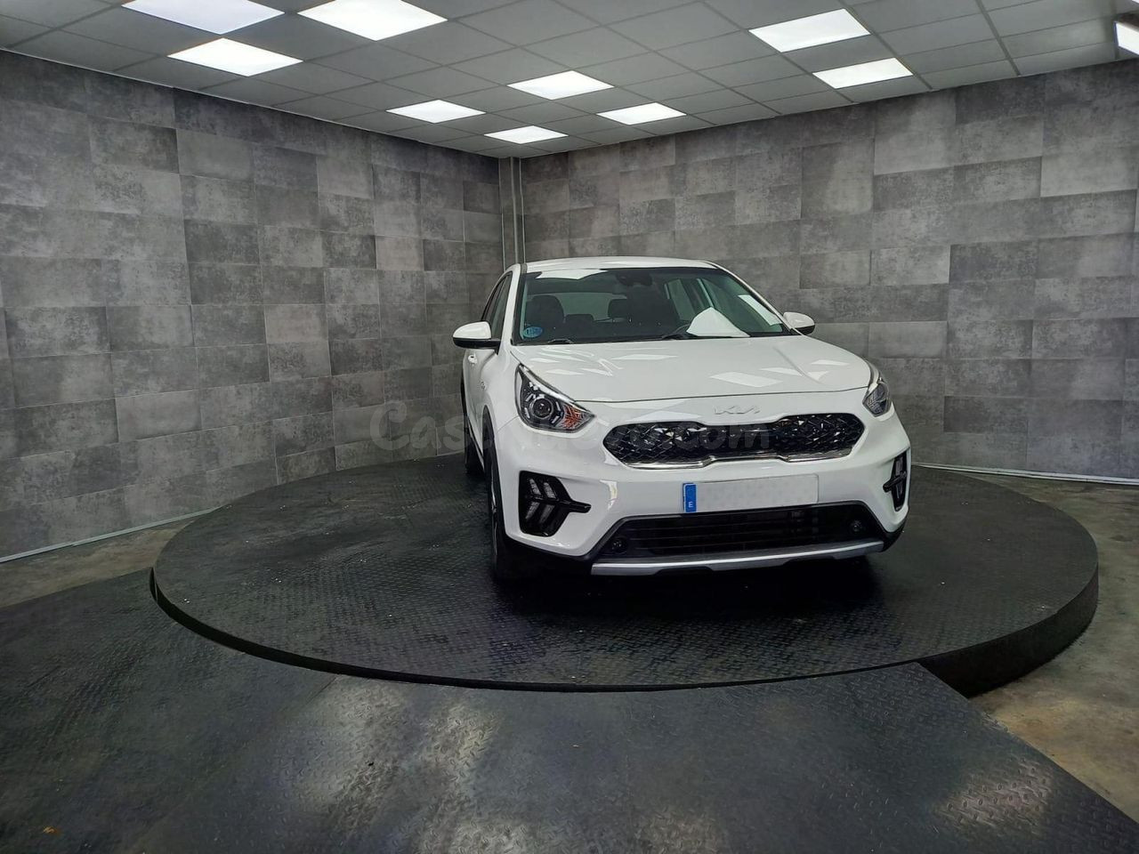 Kia Niro 1.6 GDi HEV 104kW (141CV) Concept