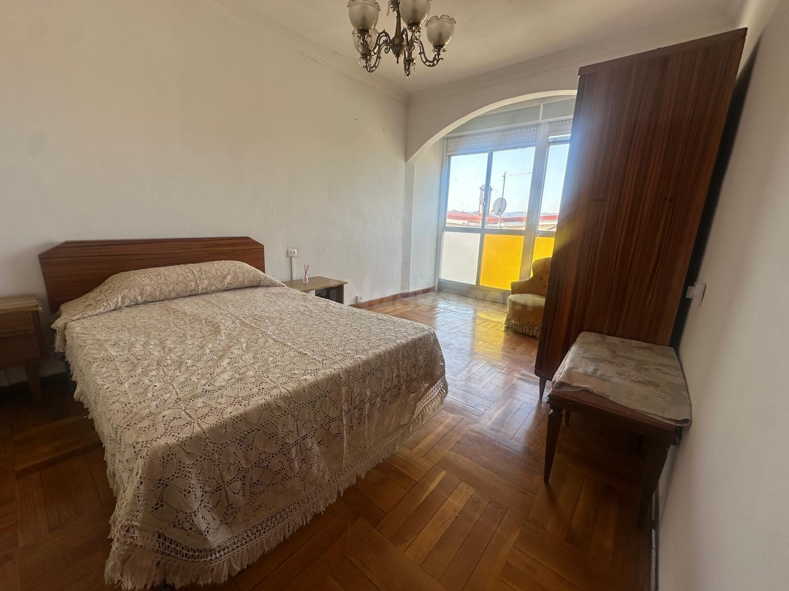 Se vende piso con local de 28 m2 en Barrocanes - foto 5